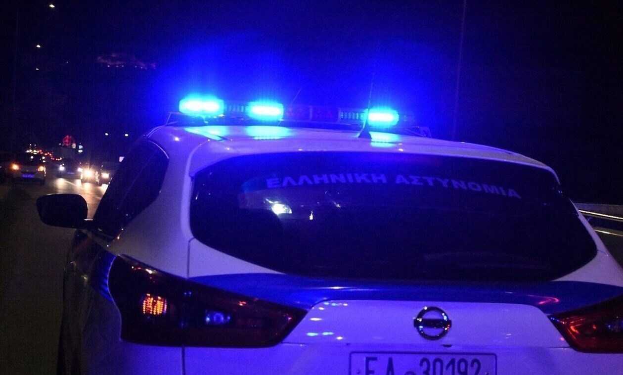 Μέγαρα: Κινηματογραφική σύλληψη 19χρονου που έκλεβε χρυσαφικά από σπίτια