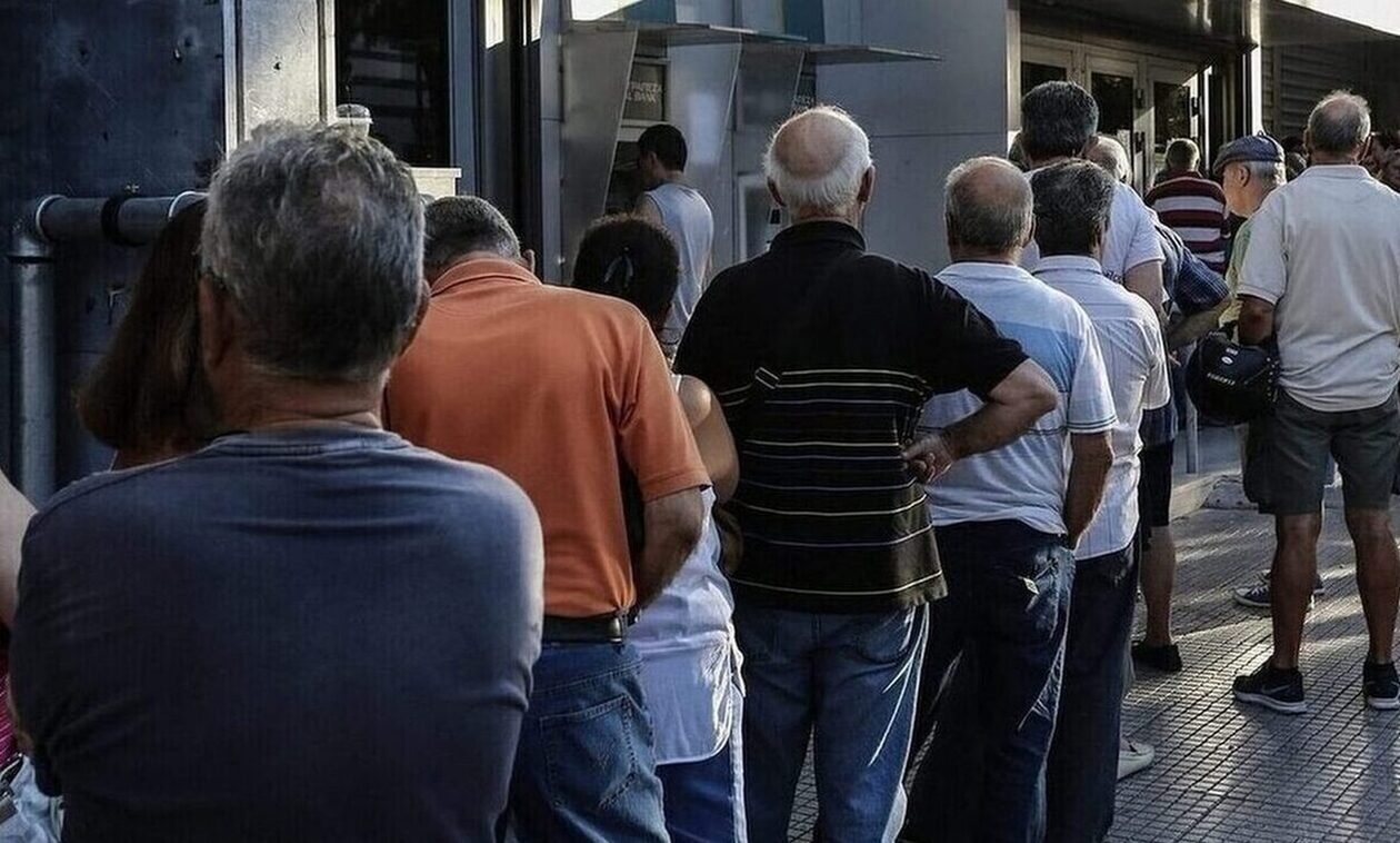 Συντάξεις Οκτωβρίου: Πότε θα καταβληθούν – Οι ημερομηνίες καταβολής για όλα τα ταμεία