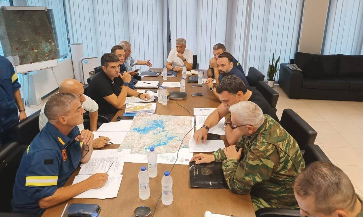 Λάρισα: Έκτακτη σύσκεψη στο Συντονιστικό Κέντρο Επιχειρήσεων παρουσία Κικίλια