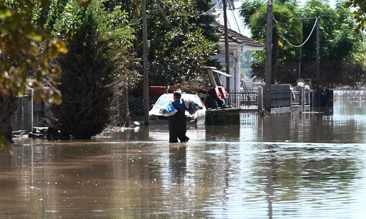 Κακοκαιρία: Ακυρώνονται τα αυριανά ραντεβού σε δημόσιες υπηρεσίες σε Καρδίτσα και Τρίκαλα