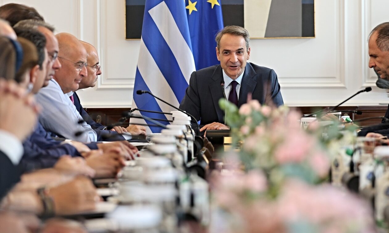 «Μπαράζ» συνεδριάσεων στην κυβέρνηση με κακοκαιρία και μεταναστευτικό στο επίκεντρο των συζητήσεων