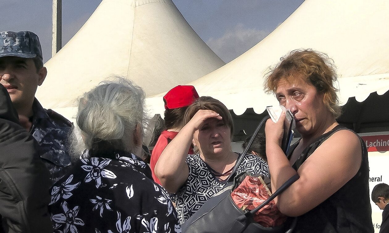 Ναγκόρνο Καραμπάχ: Χιλιάδες Αρμένιοι φεύγουν – «Καλύτερα να μας είχαν σκοτώσει…»