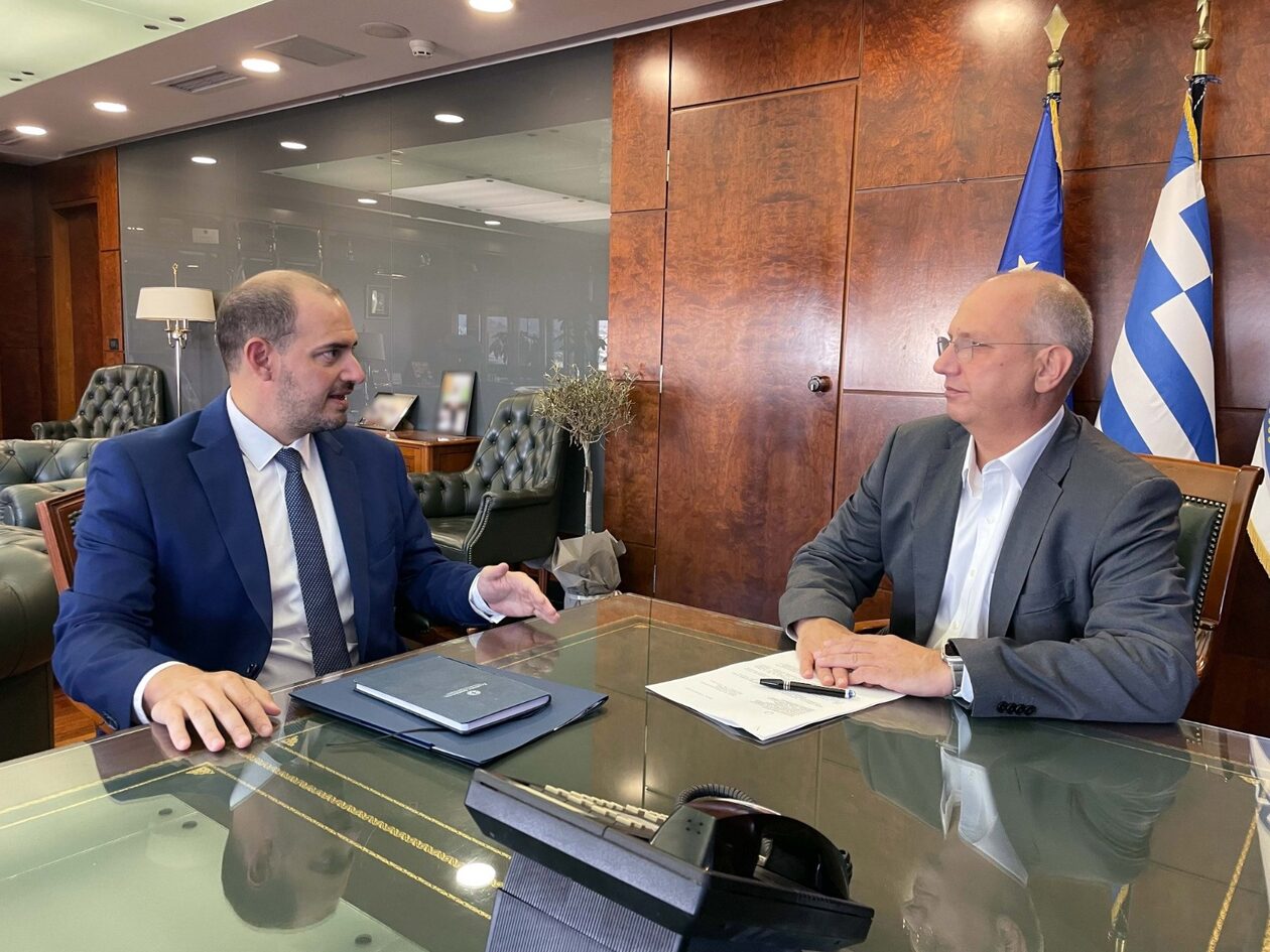 Νέες Κινητές Μονάδες Παραλαβής Αιτήσεων Διαβατηρίων για τους Έλληνες του εξωτερικού