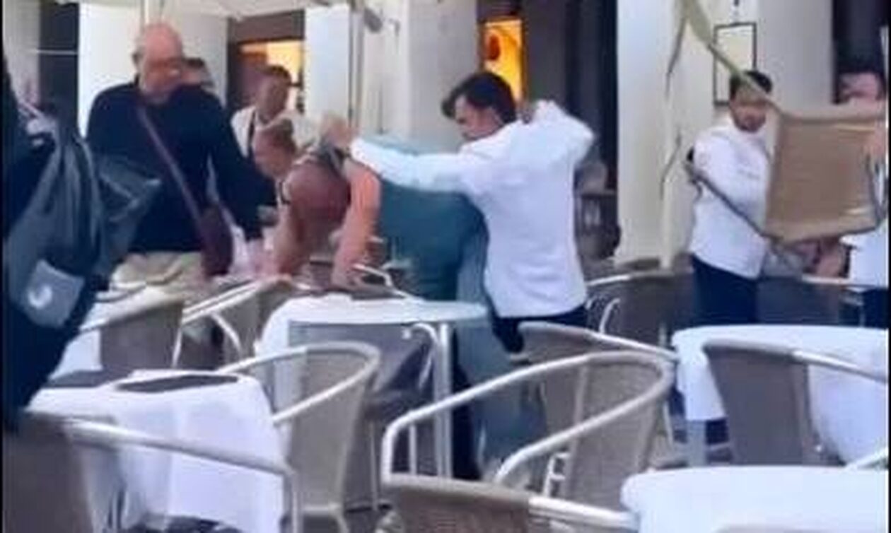 Ιταλία: Άγριος καυγάς σε εστιατόριο ανάμεσα σε σερβιτόρους και θαμώνες (vid)