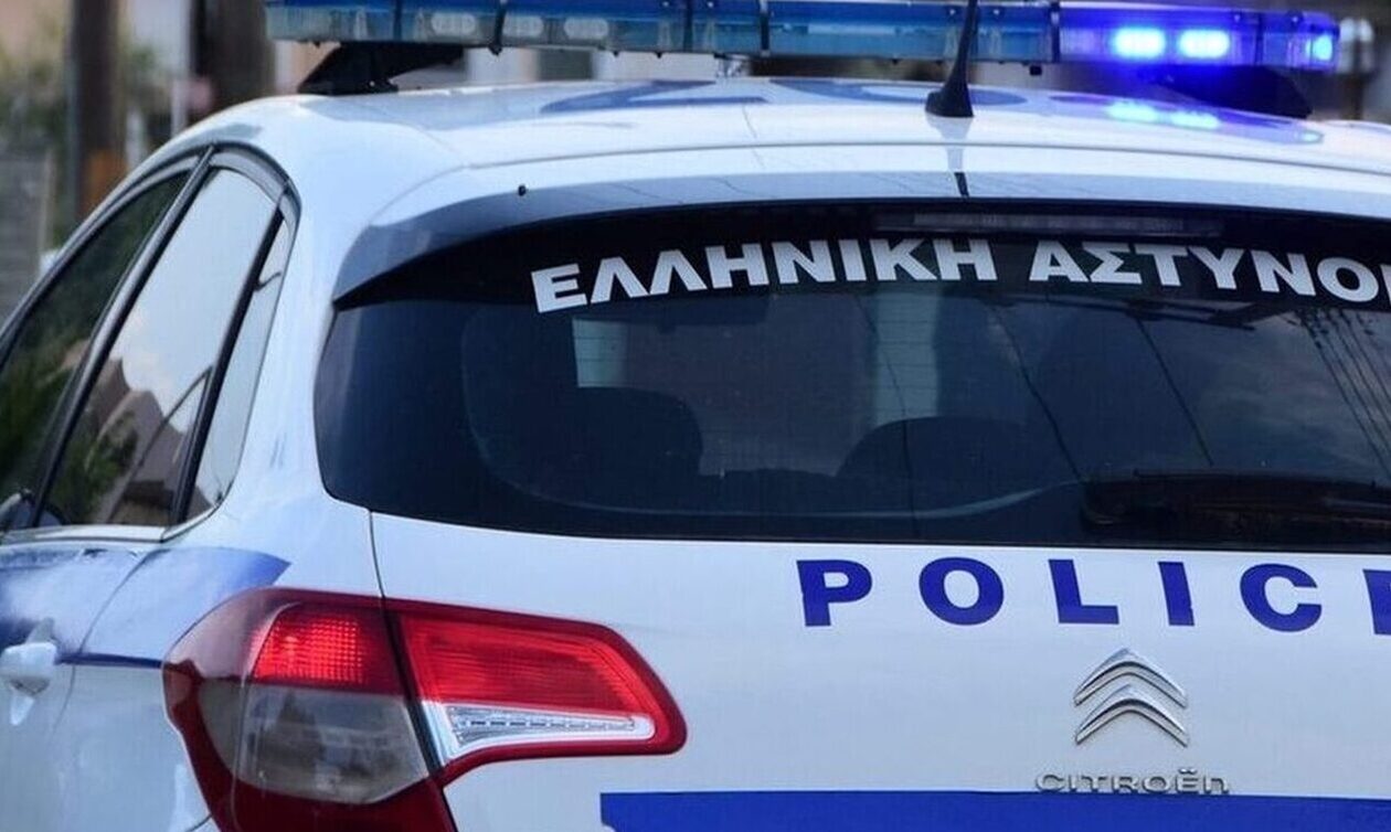 Γαλάτσι: Γκαζάκια σε είσοδο πολυκατοικίας