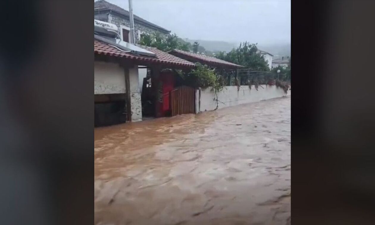 Κακοκαιρία Elias: Συγκλονιστικό βίντεο από την Μηλίνα Πηλίου – Οι δρόμοι μετατράπηκαν σε ποτάμια