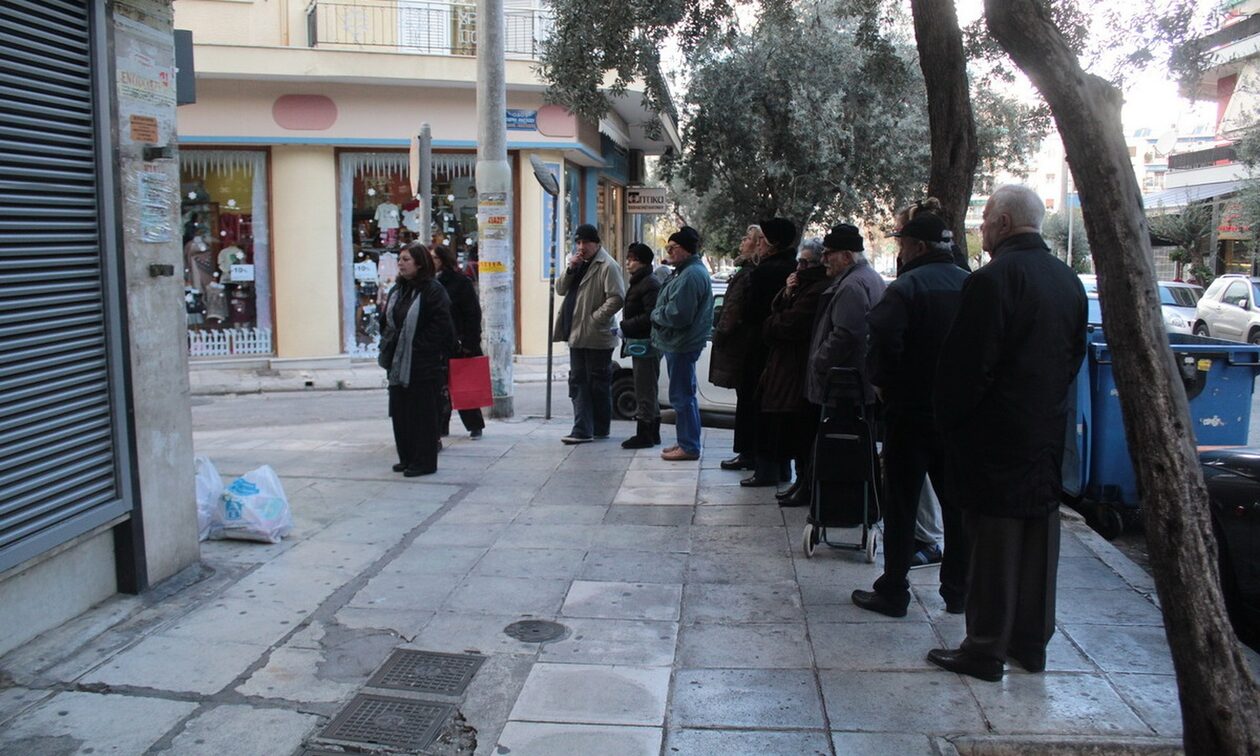 Λεφτά βλέπουν την Παρασκευή 1,3 εκατ. δικαιούχοι επιδομάτων και παροχών