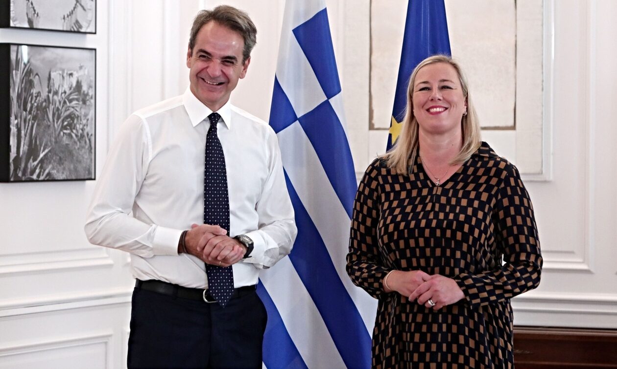 Ο Κυριάκος Μητσοτάκης υποδέχθηκε την Επίτροπο Διεθνών Εταιρικών Σχέσεων στο Μέγαρο Μαξίμου