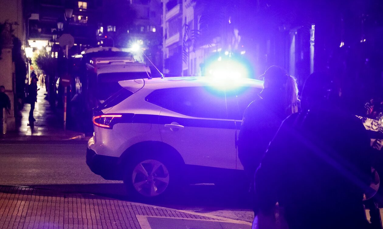 Καστοριά: Συνελήφθησαν 7 μέλη εγκληματικής ομάδας – Βοηθούσαν στις εξόδους μεταναστών από τη χώρα