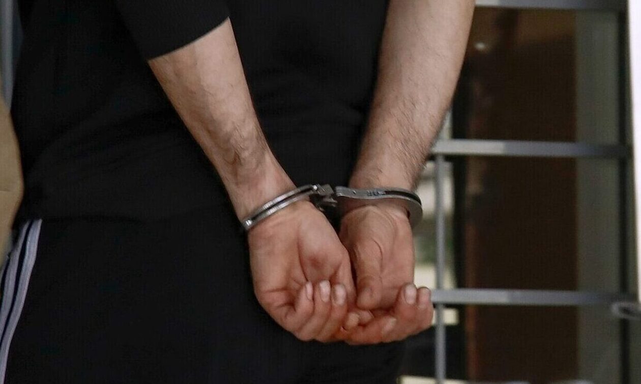 Φάρσαλα: Πήγε με το δίκανο στο καφενείο και άνοιξε πυρ λόγω… μουσικής – Ένας τραυματίας