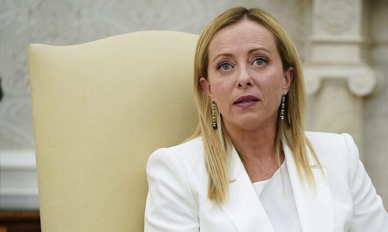 Ιταλία: Η Μελόνι ενισχύει τις σχέσεις με το Παρίσι για το μεταναστευτικό – Απόσταση με Βερολίνο