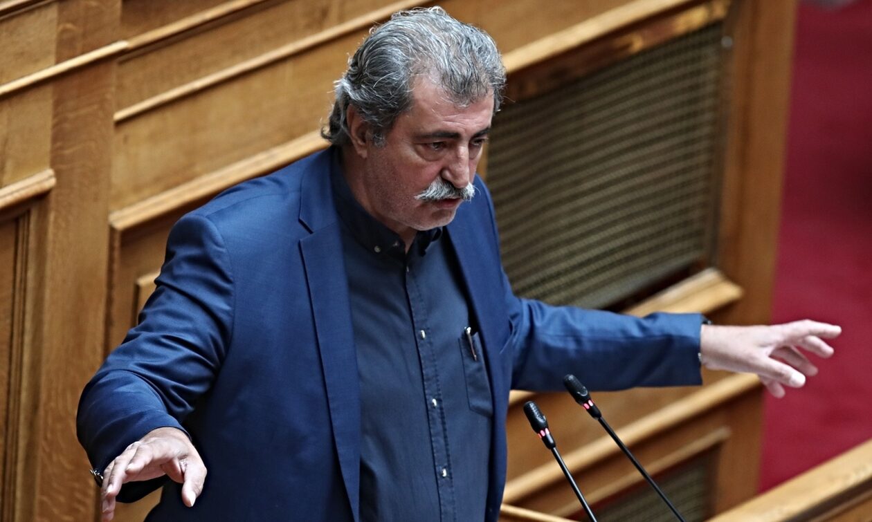 «Ξέφυγε» ο Πολάκης, χυδαία ανάρτηση κατά δημοσιογράφου