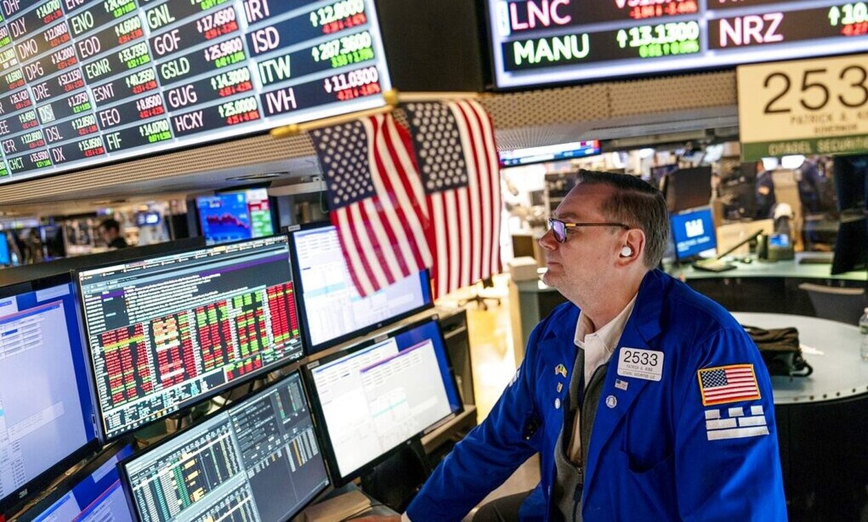Χωρίς κατεύθυνση η Wall Street με το βλέμμα στραμμένο στο ράλι των αποδόσεων