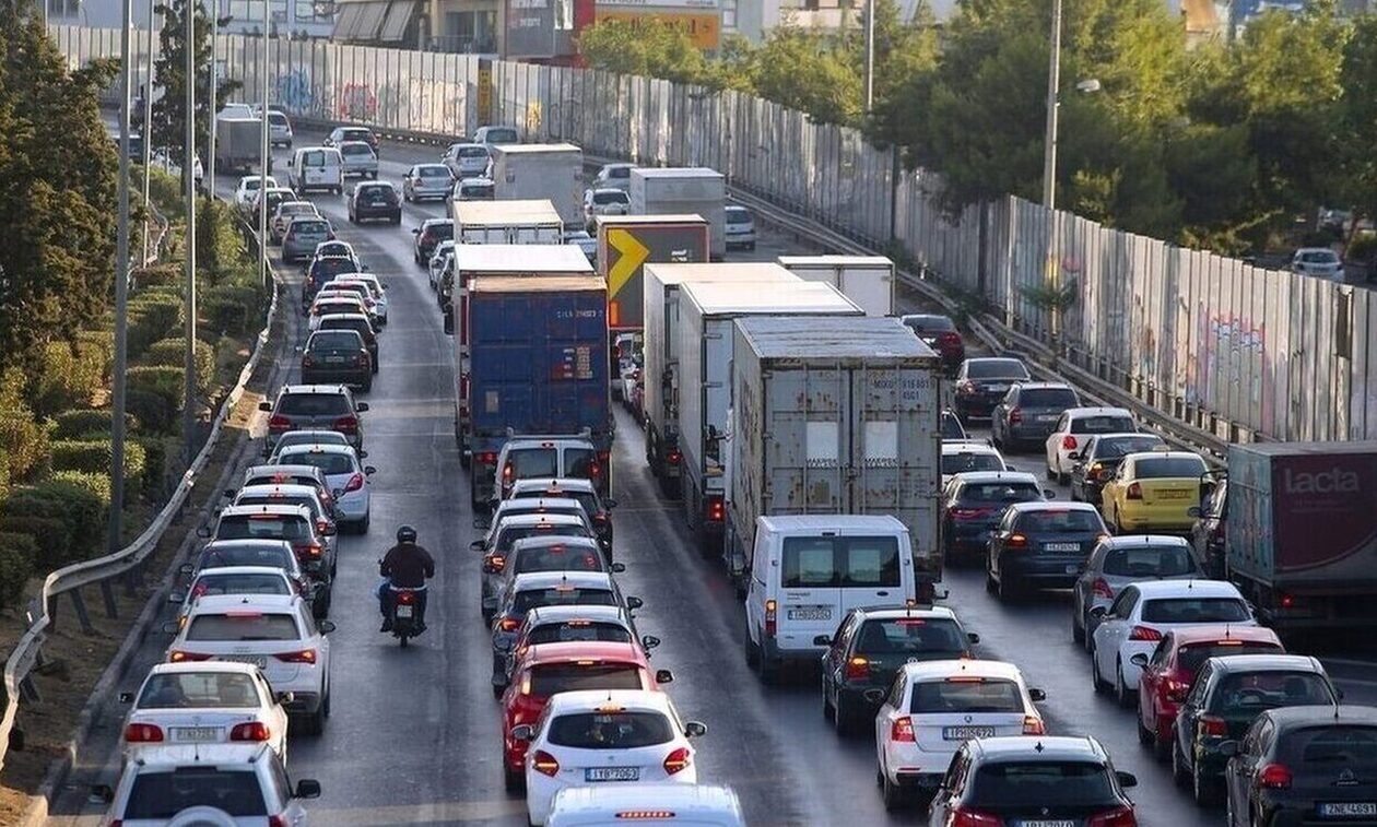 Κίνηση τώρα: Στο «κόκκινο» και σήμερα ο Κηφισός, η Λ. Αθηνών και η Λ. Κηφισίας