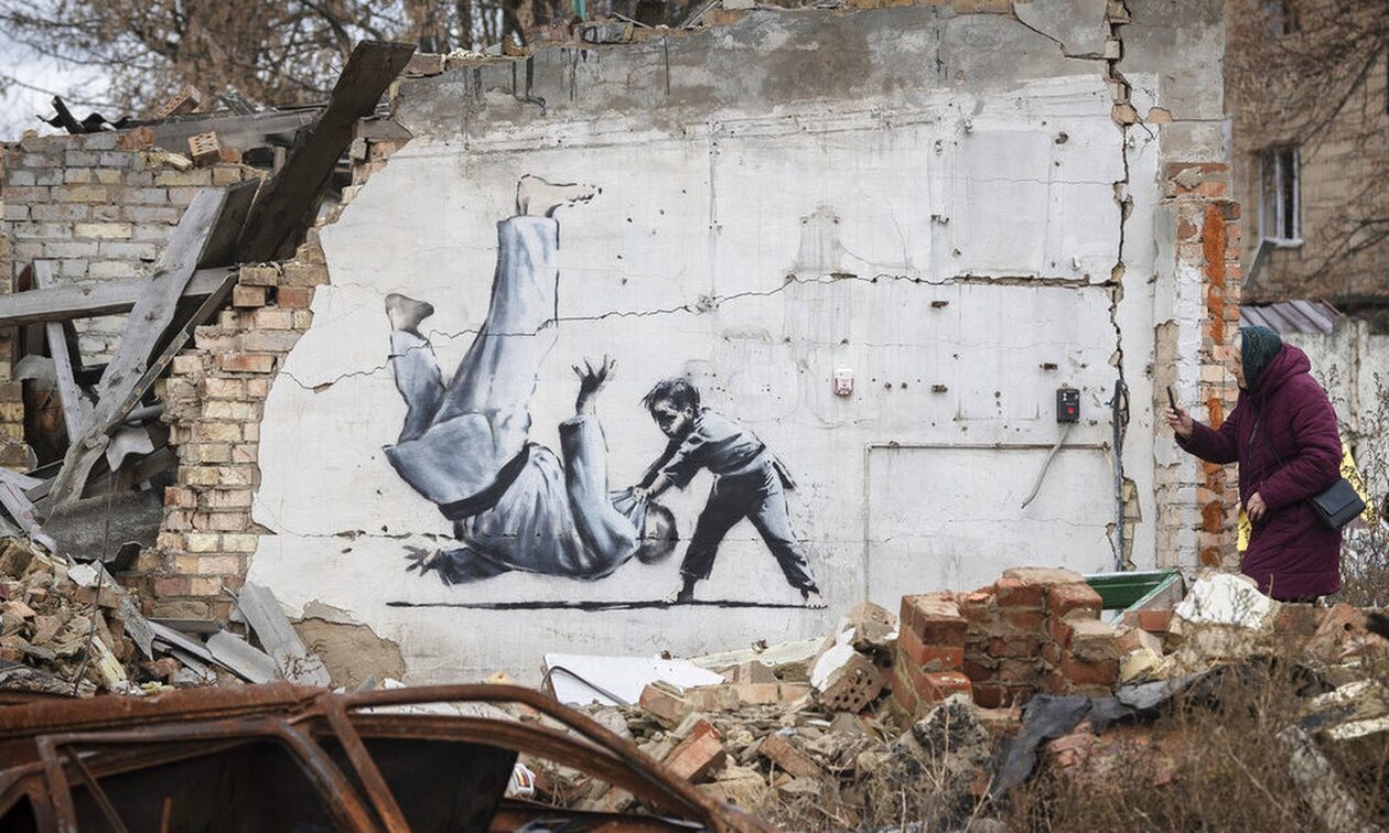 Banksy: Στο φως η ταυτότητα του διάσημου καλλιτέχνη δρόμου – Η μήνυση που τον κατονομάζει