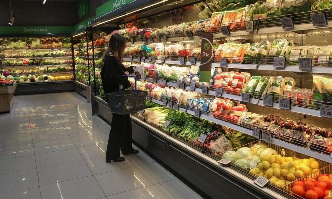 Ακρίβεια: Στα ύψη οι τις τιμές των λαχανικών – Στο «κόκκινο» η τιμή της ντομάτας