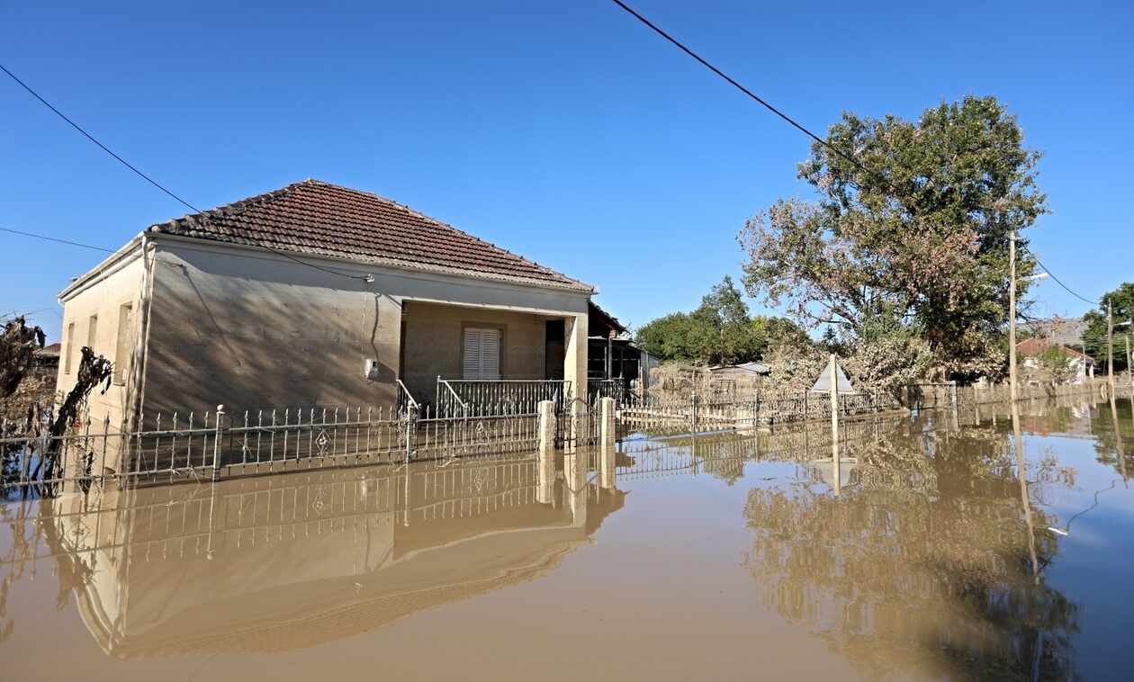 Καρδίτσα: «Πλέον, γίναμε υδρομετανάστες» – Συγκλονιστική μαρτυρία πλημμυροπαθή από το Ερμήτσι