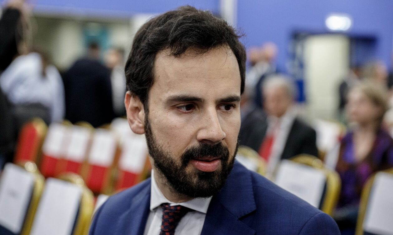 Νίκος Ρωμαός κατά Στέφανου Κασσελάκη: «Η υποκρισία και τα επικοινωνιακά σόου έχουν και όρια»