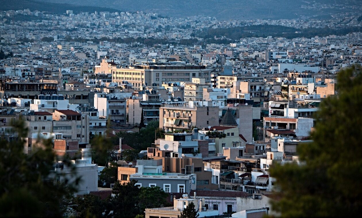 Στον… αέρα βρίσκονται χιλιάδες ακίνητα, απόγνωση για τους ιδιοκτήτες