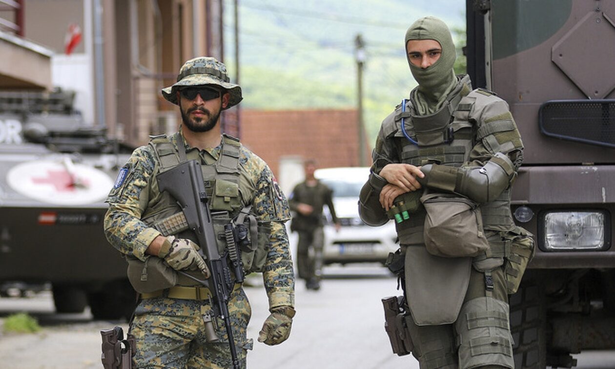 Η Μόσχα στρατολογεί Σέρβους μισθοφόρους για τον πόλεμο στην Ουκρανία