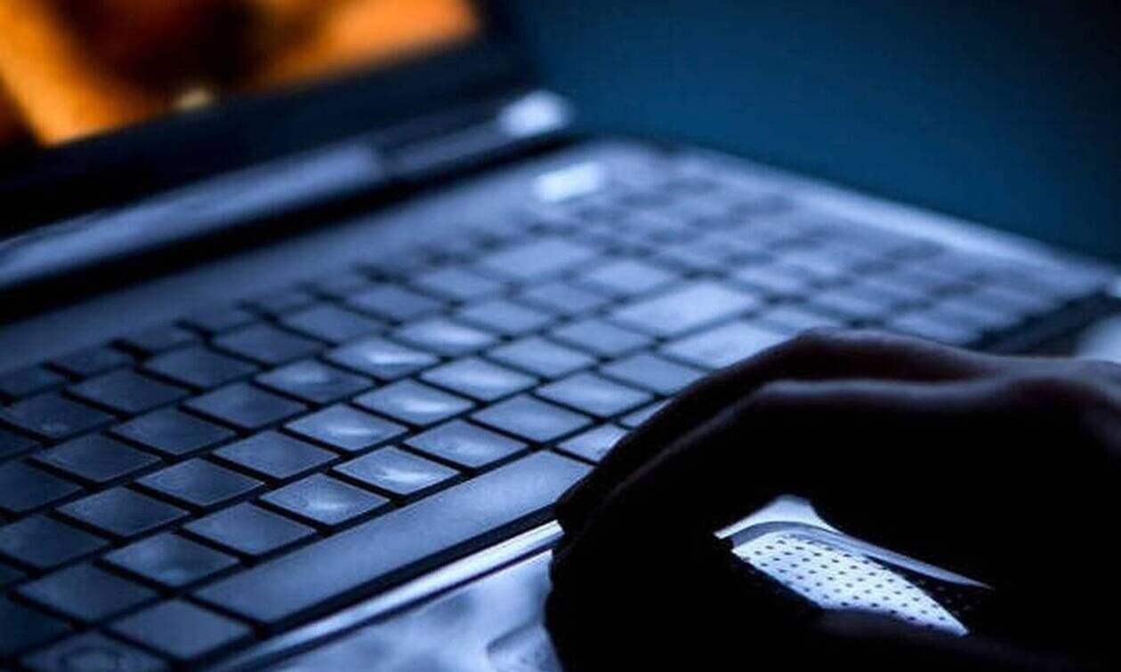 Χειροπέδες σε 22χρονο για πορνογραφία ανηλίκων