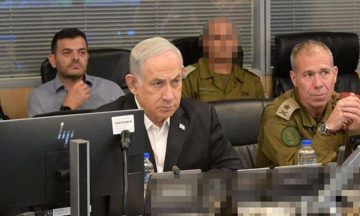 Πόλεμος στο Ισραήλ: Ο Νετανιάχου επιβλέπει την αεροπορική επιδρομή στη Γάζα