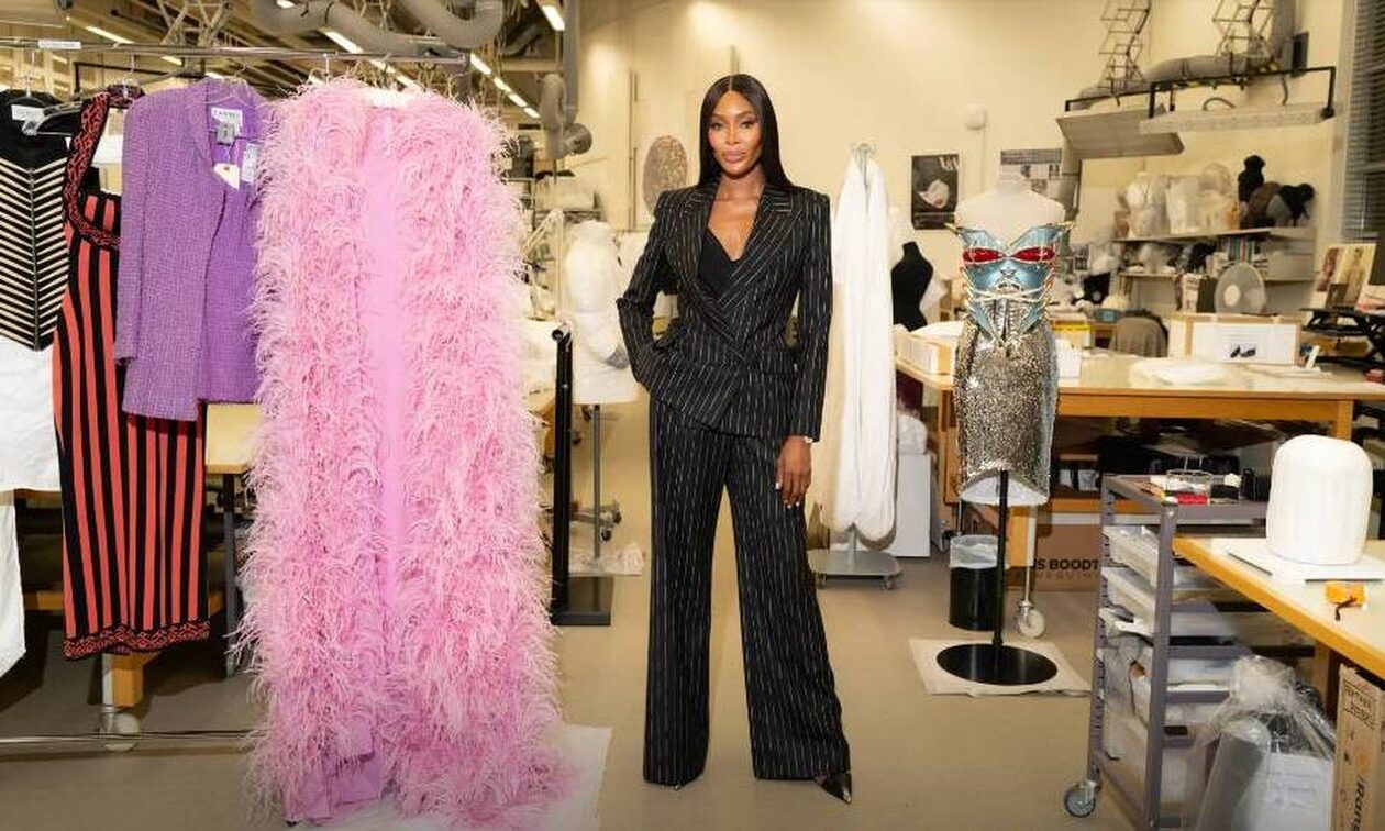 H Ναόμι Κάμπελ γιορτάζει με μία μοναδική έκθεση στο V&A τα 40 χρόνια στον χώρο της μόδας