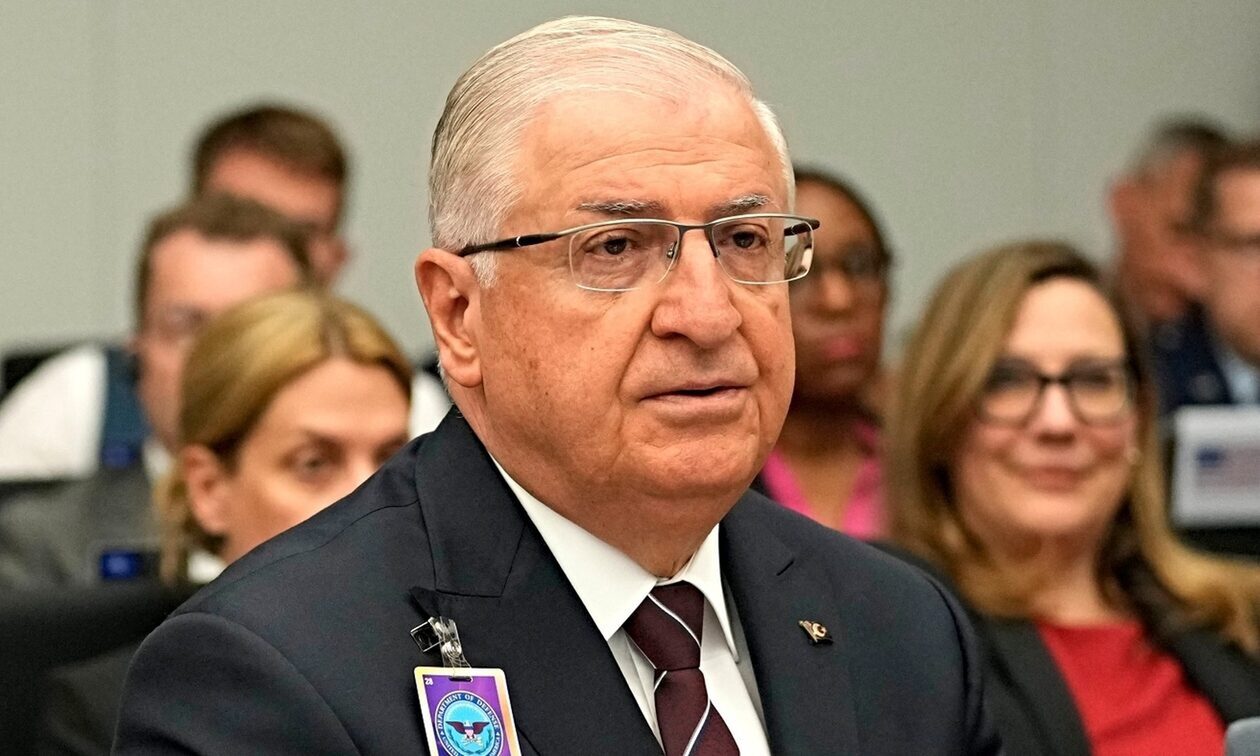 Ο Τούρκος υπουργός Άμυνας ανακάλυψε και την… «Αιθέρων Πατρίδα»