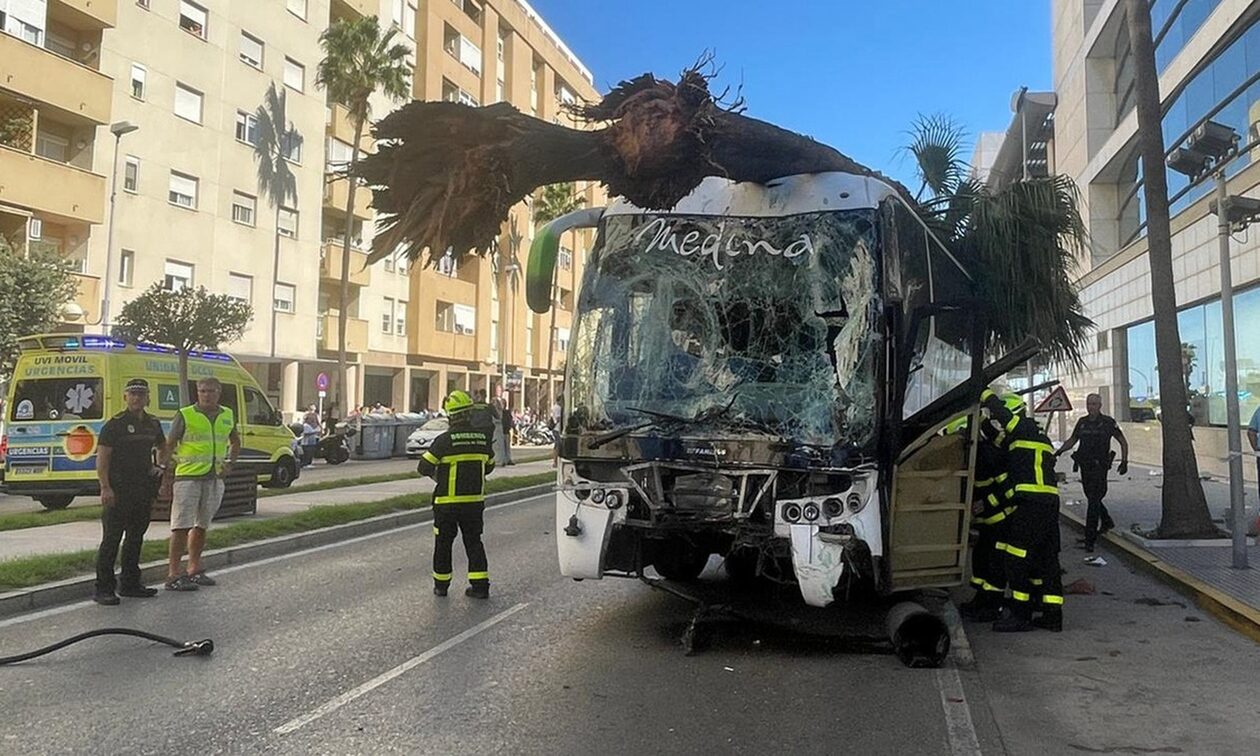Ισπανία: Λεωφορείο έπεσε πάνω σε περαστικούς – Τρεις νεκροί
