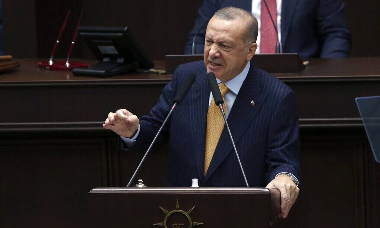 Ο Ερντογάν «κουνάει το δάχτυλο» στις ΗΠΑ για την κατάρριψη του τουρκικού UAV στη Συρία