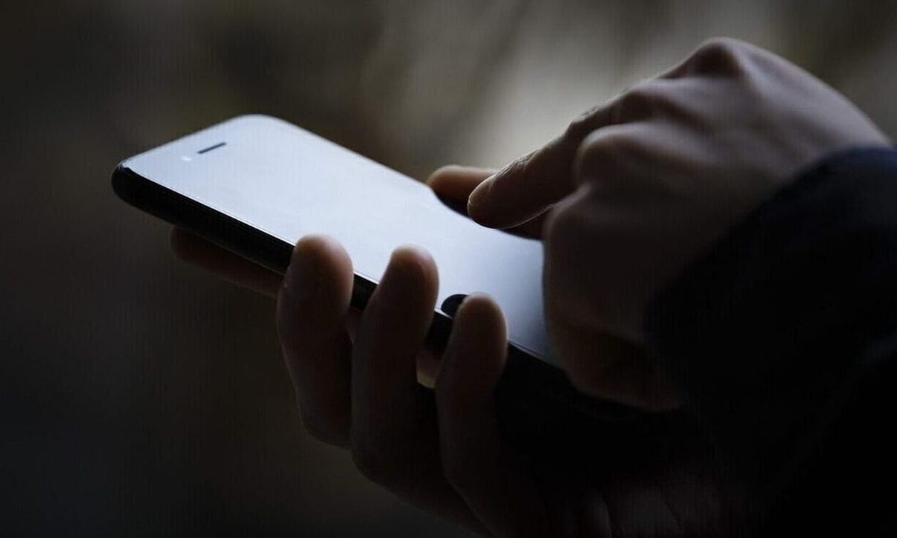 Χάλκη: 32χρονος Αλβανός έπεσε θύμα απάτης με πρόσχημα το market pass – Του άρπαξαν 1.900 ευρώ