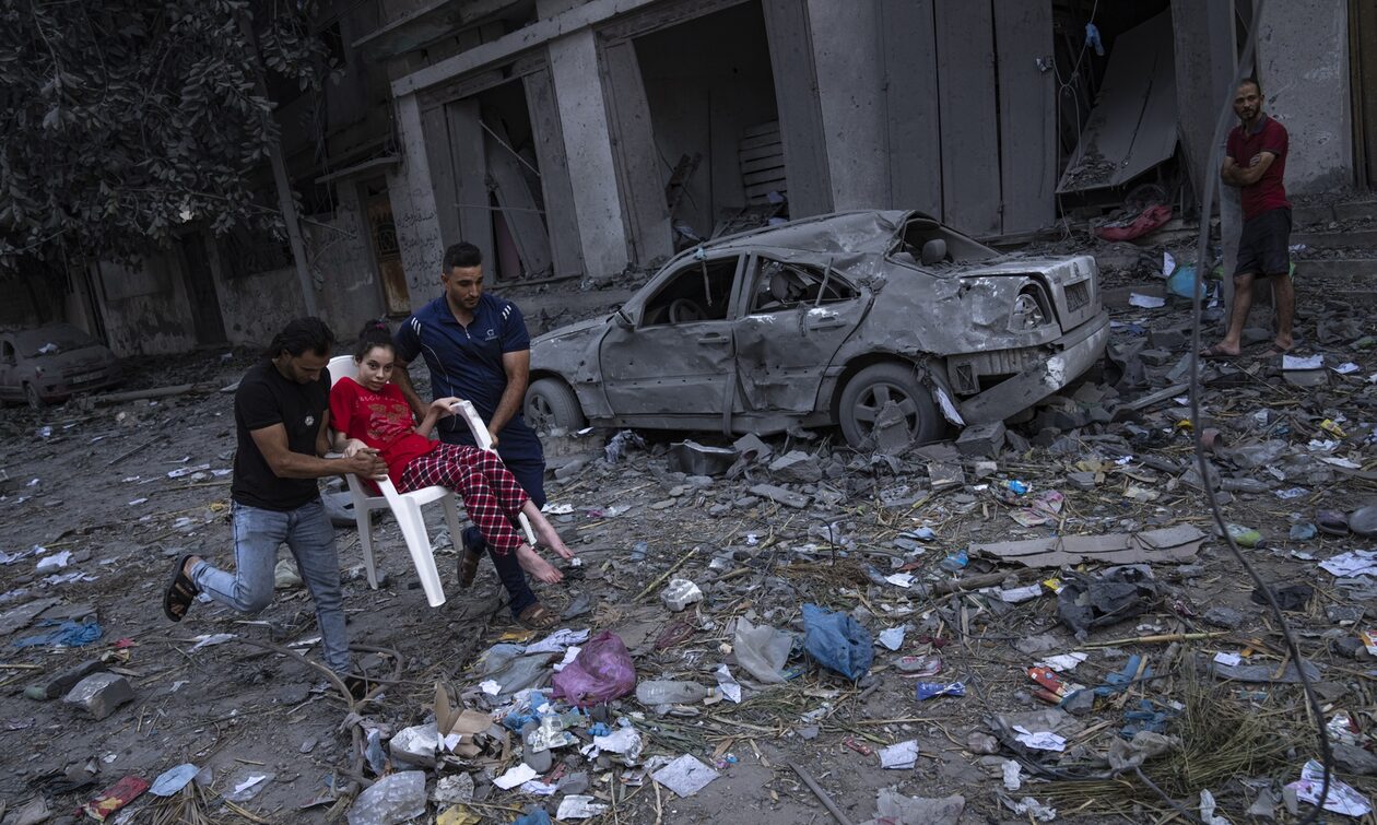 Ισραήλ – Έλληνας τραγουδιστής: Βρίσκομαι στο δωμάτιο πολέμου στο σπίτι μου, ακούω συνέχεια επιδρομές