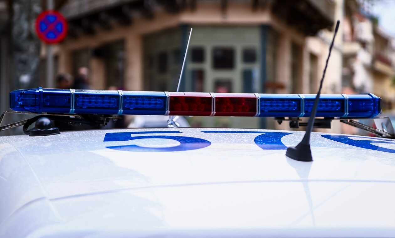 Κύκλωμα παράνομων ελληνοποιήσεων: Στη φυλακή ο «εγκέφαλος» και πρώην αξιωματικός της ΕΛ.ΑΣ.