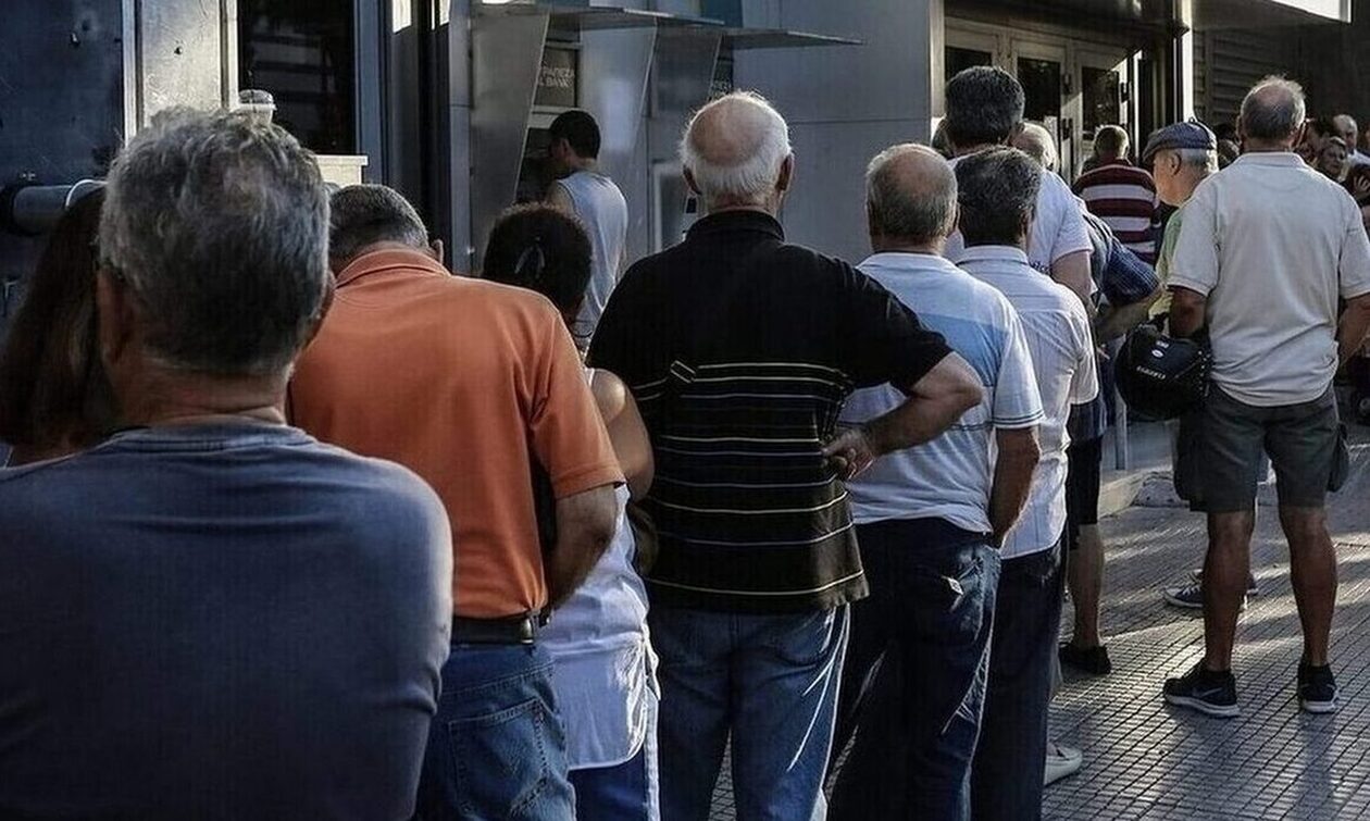 Συντάξεις: Τι πρέπει να κάνετε για να αποφύγετε το ποσό των 471 ευρώ τον μήνα στα… γεράματα