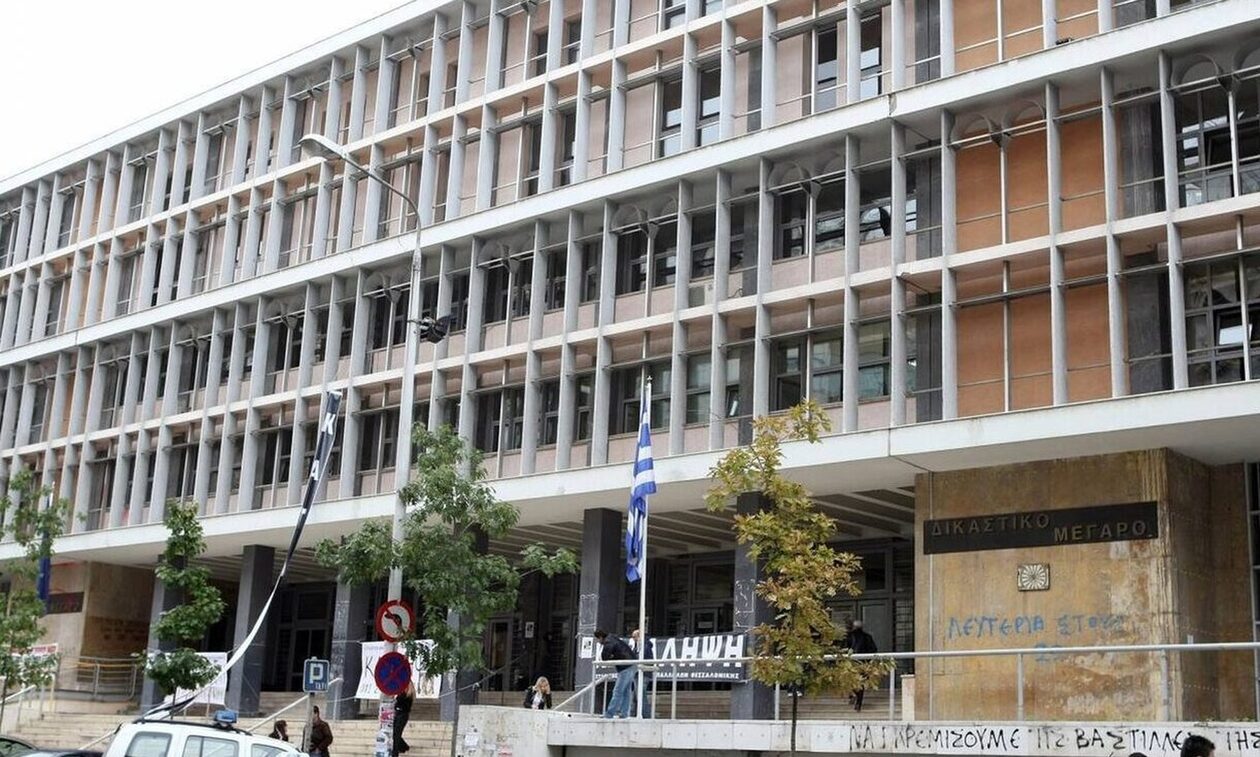 Θεσσαλονίκη: Η ομολογία-σοκ του 41χρονου που σκότωσε, τεμάχισε και έκαψε τη φίλη του σε σόμπα