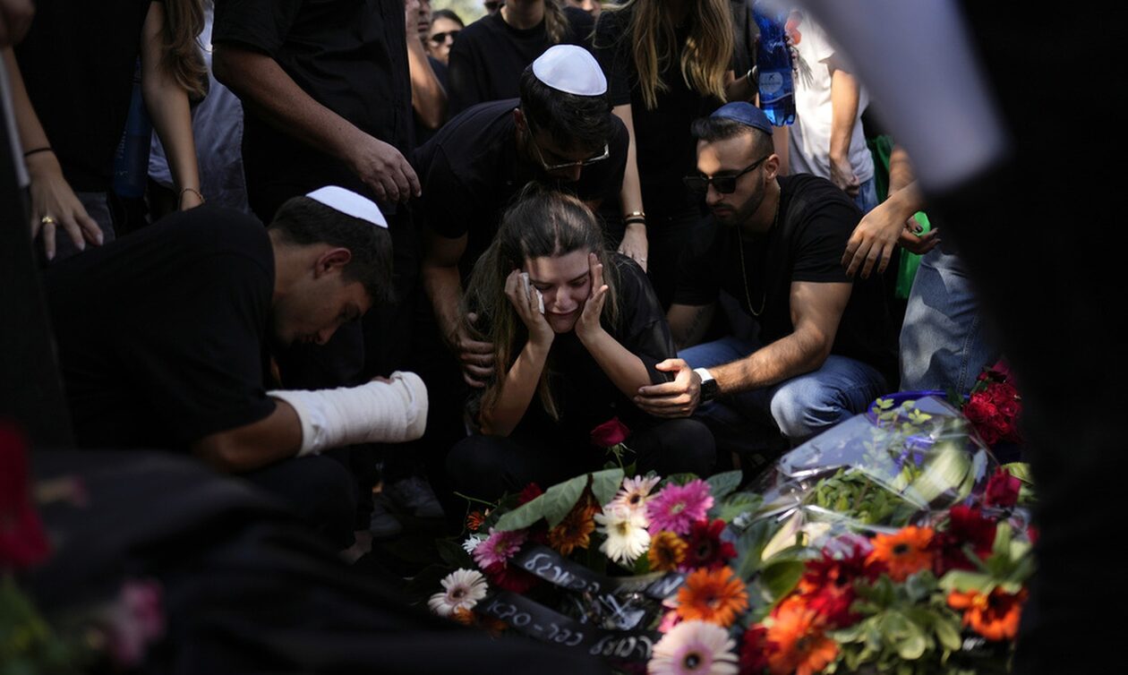 Πόλεμος στο Ισραήλ: Αποκεφαλίστηκαν βρέφη, επιβεβαιώνει ο στρατός – «Βάρβαρο ακόμη και για τη Χαμάς»