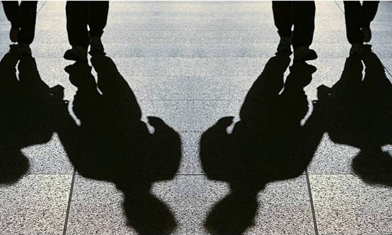 Αχαΐα: Έβαλε τους συμμαθητές του να πλακωθούν στο ξύλο και τους βιντεοσκοπούσε