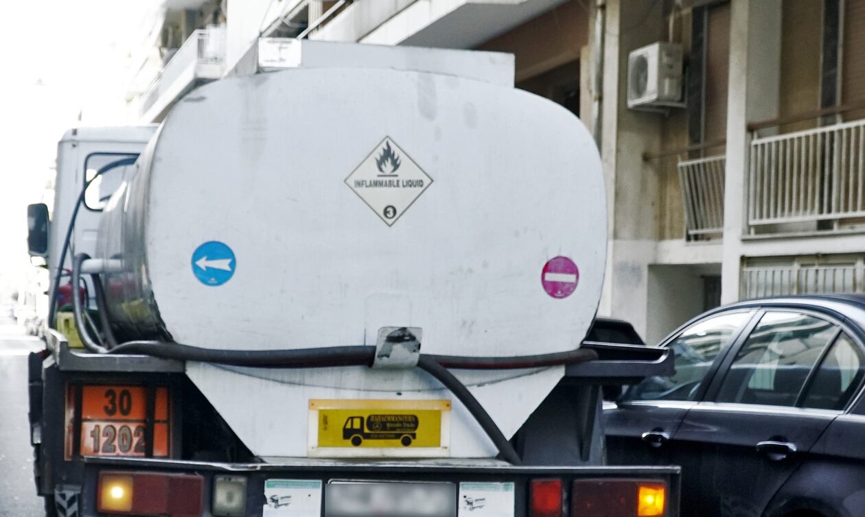 Πώς θα αγοράσετε 1.000 λίτρα πετρέλαιο με τιμή από 510 έως 1.210 ευρώ – Υπολογίστε