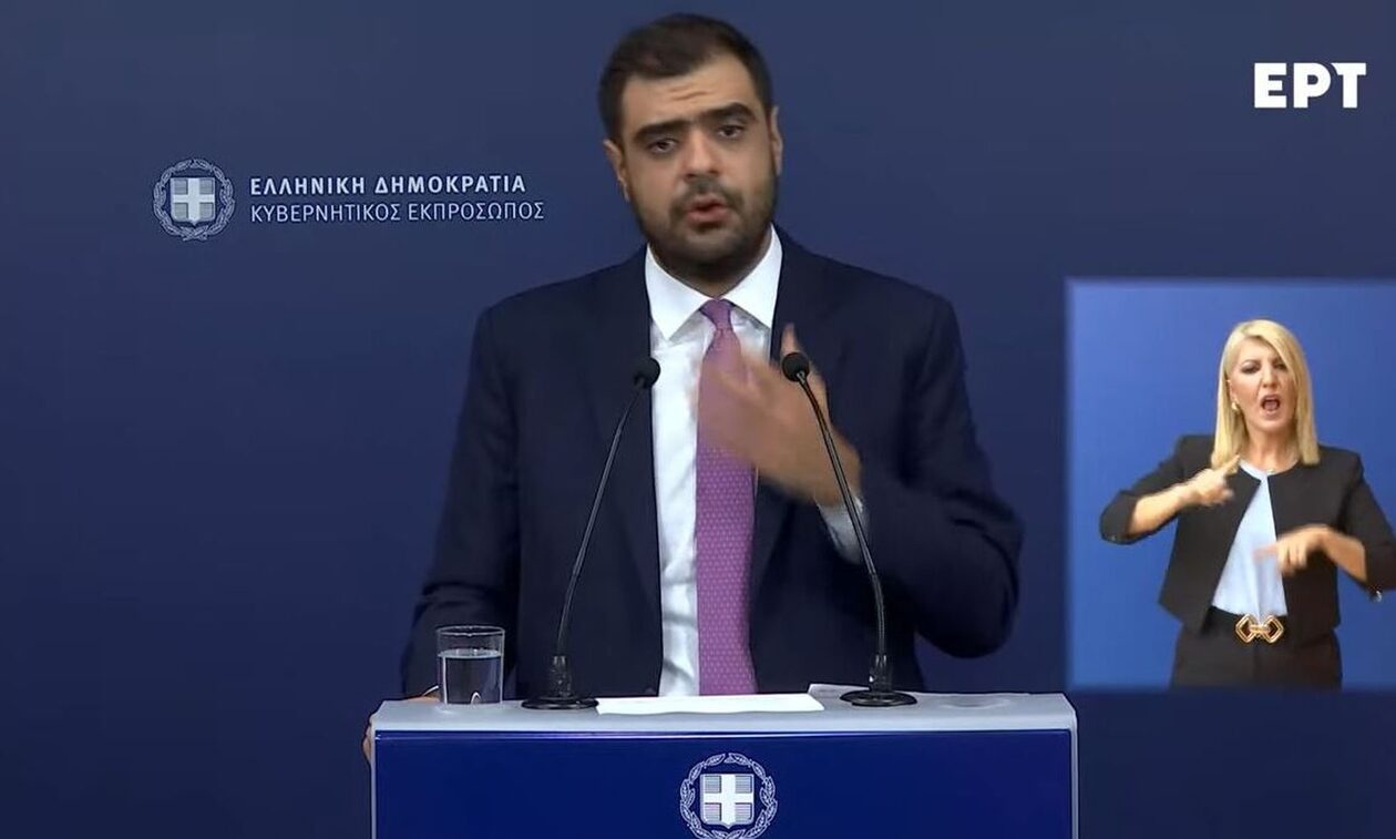 Live η ενημέρωση από τον κυβερνητικό εκπρόσωπο Παύλο Μαρινάκη