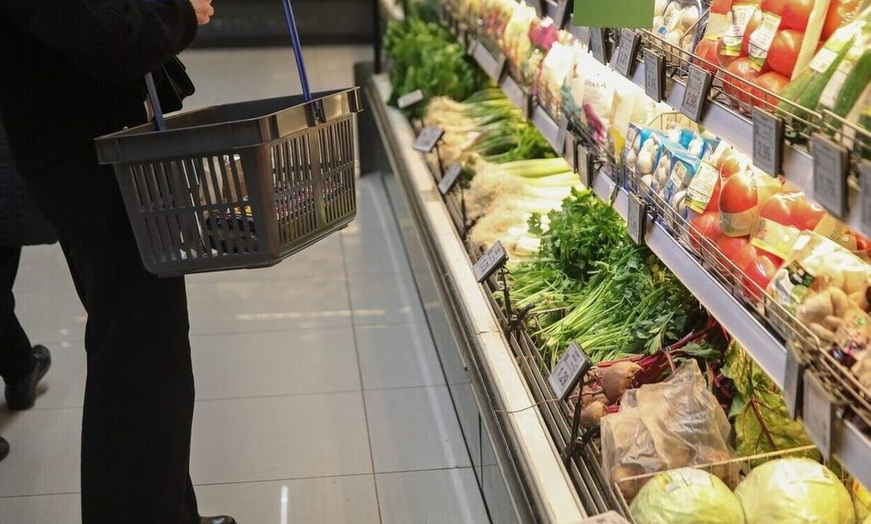 Βρετανία: Πέφτει ο πληθωρισμός τροφίμων – Στα ύψη αυγά και πατάτες