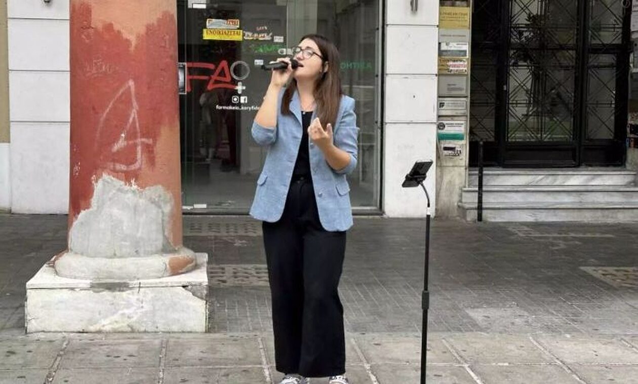 Θεσσαλονίκη: Η μουσικός του δρόμου από την Ουκρανία για τα όνειρα και το δράμα της προσφυγιάς