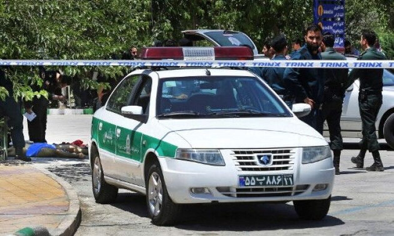 Ιράν: Δολοφονήθηκε ο σκηνοθέτης Νταριούς Μερτζουί – Μαχαιρώθηκε μέχρι θανάτου