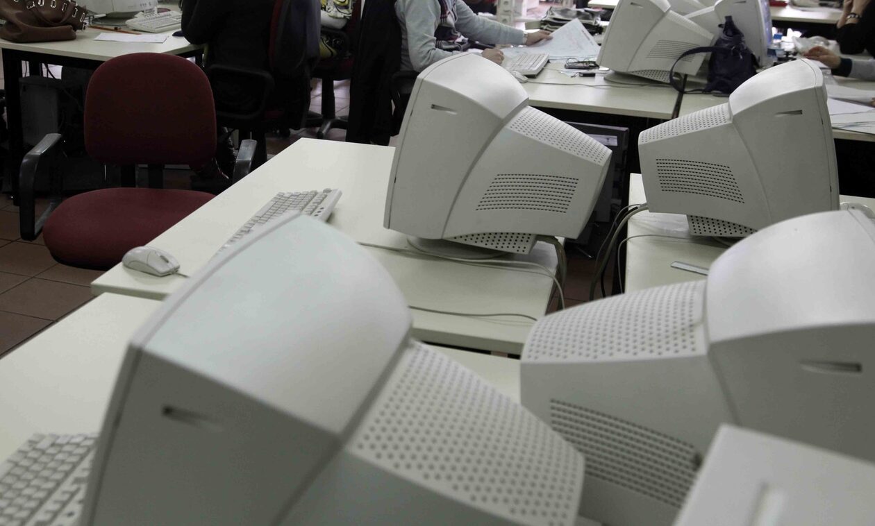 «Τσίμπησαν» δύο δημοσίους υπαλλήλους με «φουσκωμένους» τραπεζικούς λογαριασμούς