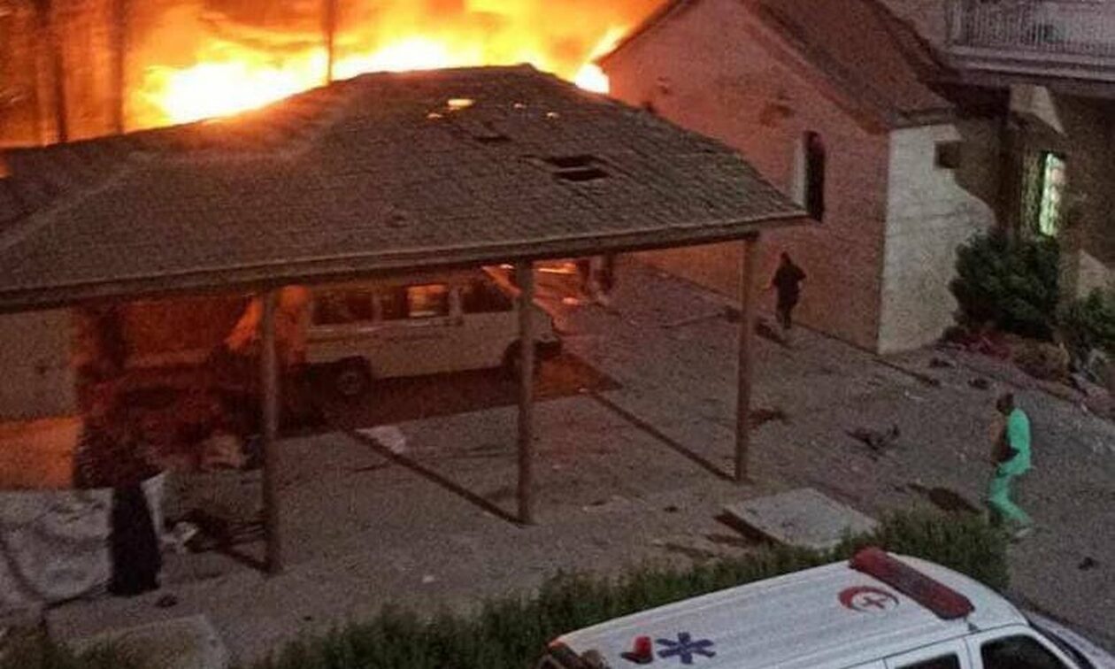 Πόλεμος στο Ισραήλ: Βίντεο από τη στιγμή του βομβαρδισμού του χριστιανικού νοσοκομείου