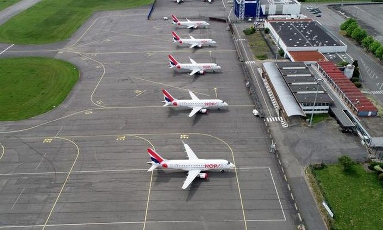 Γαλλία: Δέκα αεροδρόμια εκκενώθηκαν έπειτα από απειλές για βόμβα