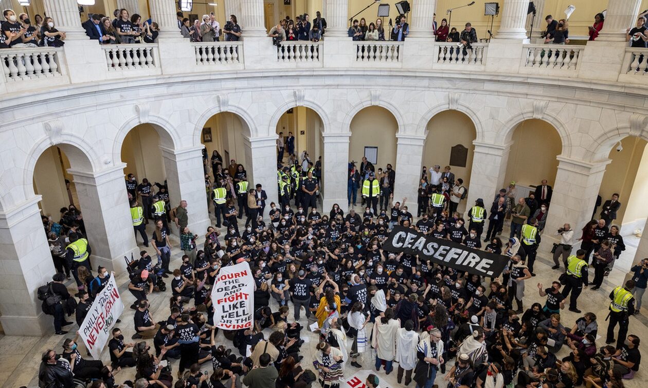ΗΠΑ: Με συλλήψεις ολοκληρώθηκε η εισβολή Αμερικανοεβραίων στο Καπιτώλιο – Δείτε βίντεο