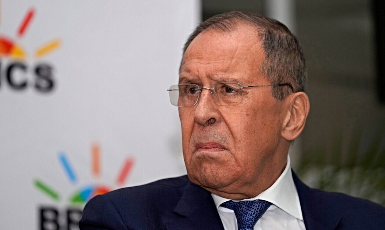 Λαβρόφ: «Επικίνδυνη» στρατιωτική πολιτική των ΗΠΑ και των συμμάχων τους