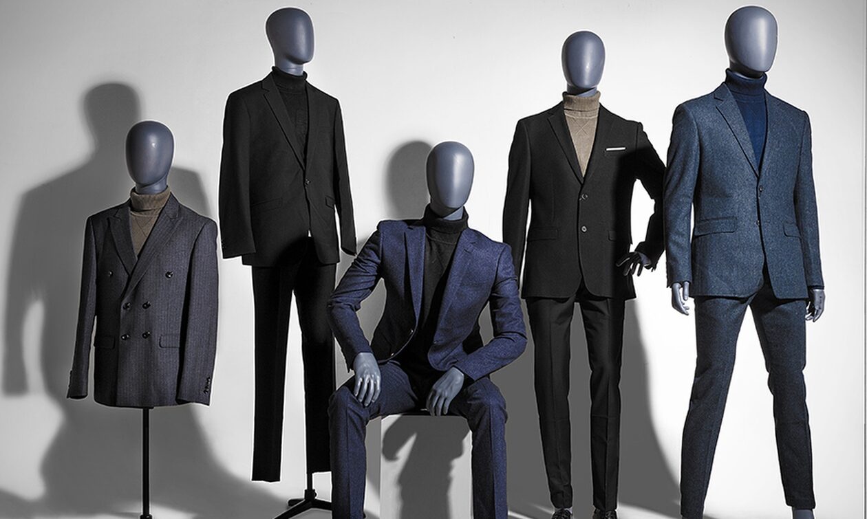 Αδιανόητο: Έκλεψε ρούχα και κοσμήματα από εμπορικό και… παρίστανε την κούκλα καταστήματος