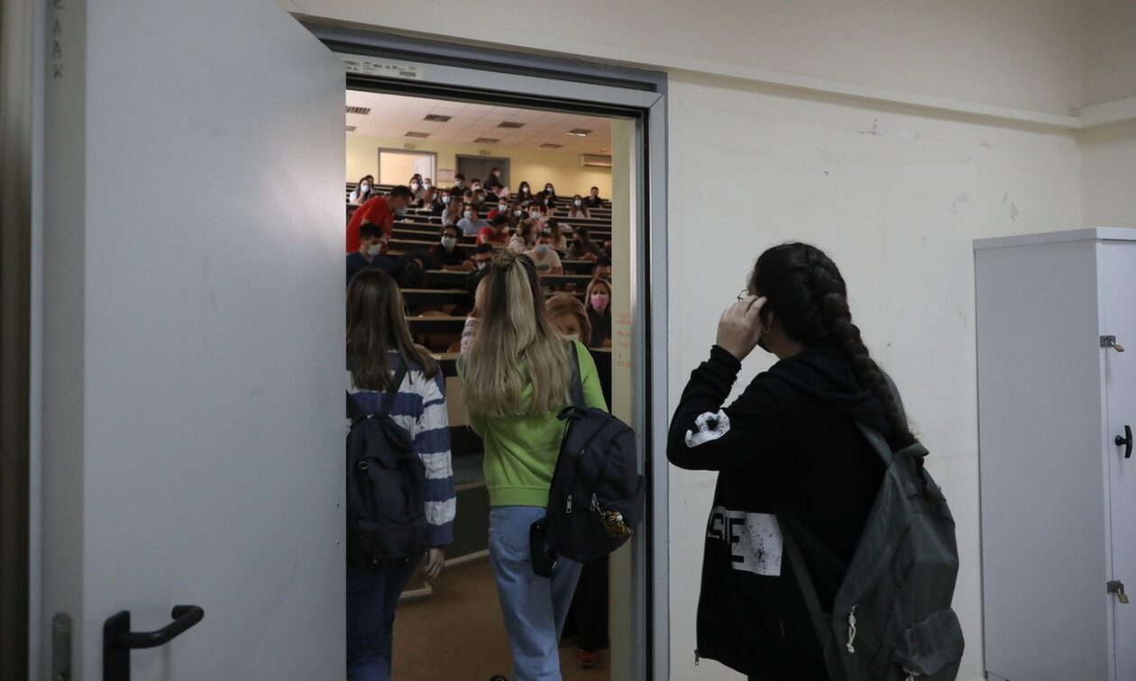 Μετεγγραφές φοιτητών: Συνεχίζονται οι αιτήσεις – Όλη η διαδικασία