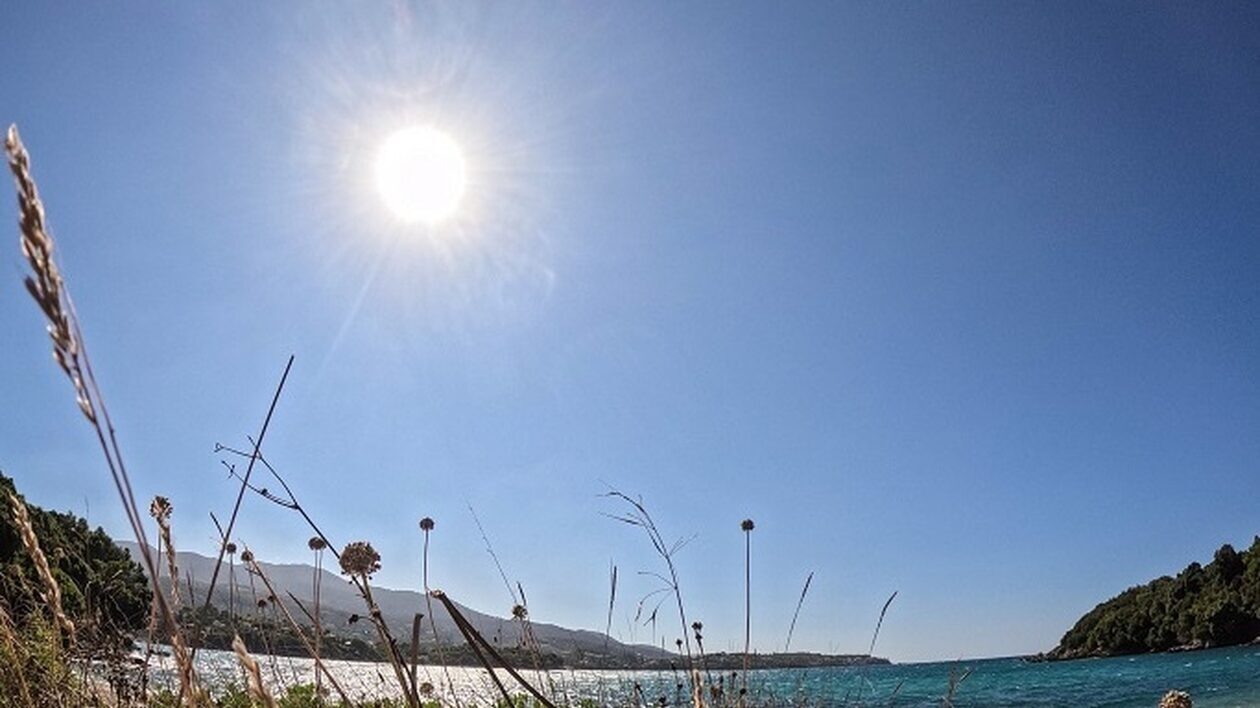 Ο καιρός: Γενικά αίθριος με λίγες νεφώσεις και ισχυρούς ανέμους στο Ιόνιο